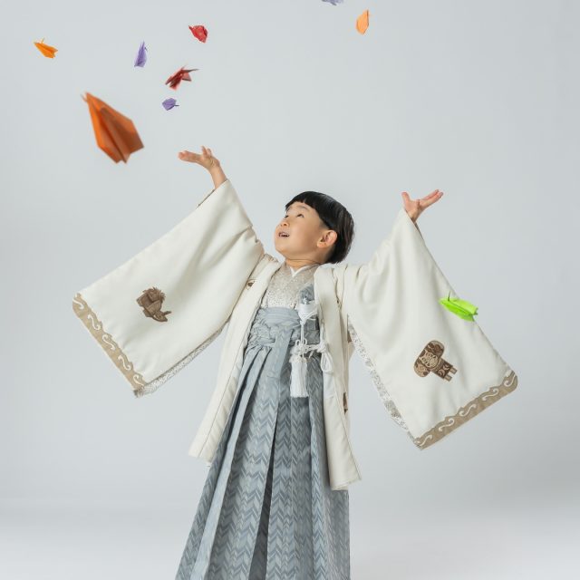 七五三撮影📷✨

完全貸切りのアンティーク空間で
だいすきなお姉ちゃんたちと
パパとママと一緒に
5歳のお祝いの撮影

笑顔が溢れて、溢れて
幸せいっぱいの時間でした

753の撮影は通年ご案内しております🌿

お問い合わせは公式LINEより
▶︎ @studio_carpediem_kashiwa 
プロフィールURLからご登録いただけます

#七五三撮影 #七五三5歳 #七五三前撮り #753前撮り #753前撮り #studiocarpediem #kimonostyle